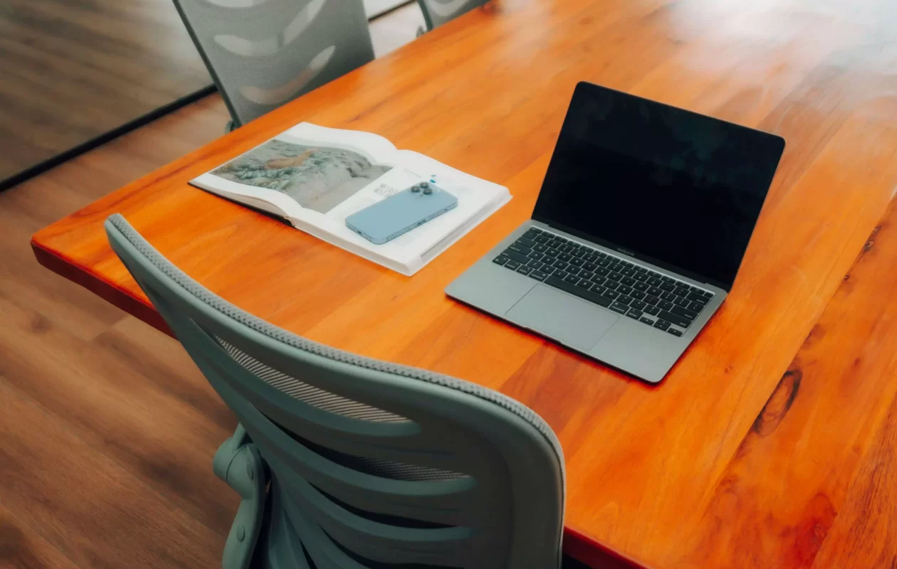 A workstation at Link Space